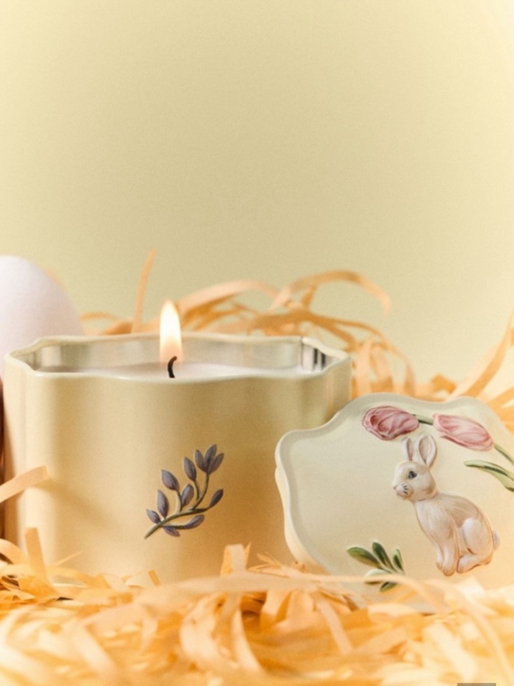 Aubrey Floral Sun-drenched Magnolia Tin Candle